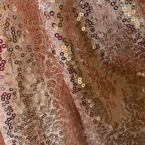 Rose gold sequin gown - Picture 5 of 8